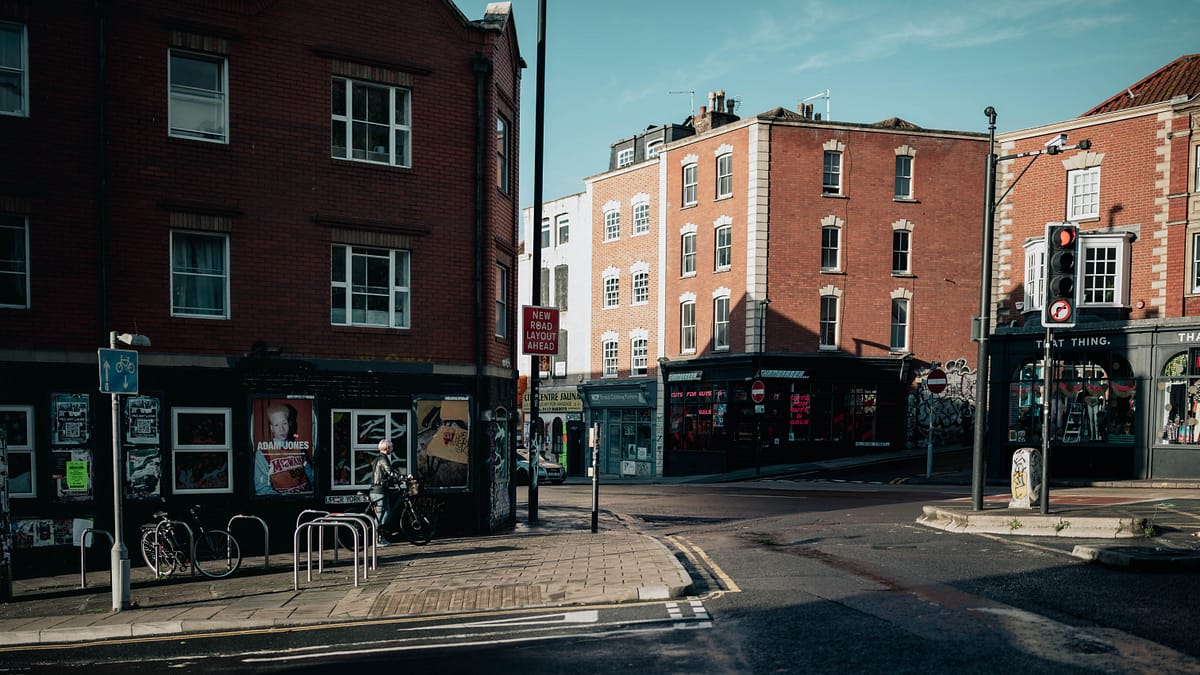 Bristol On Tap: A Guide to the Best Craft Beer Bars in the City | Alfie B-Smith Bristol On Tap: A Guide to the Best Craft Beer Bars in the City